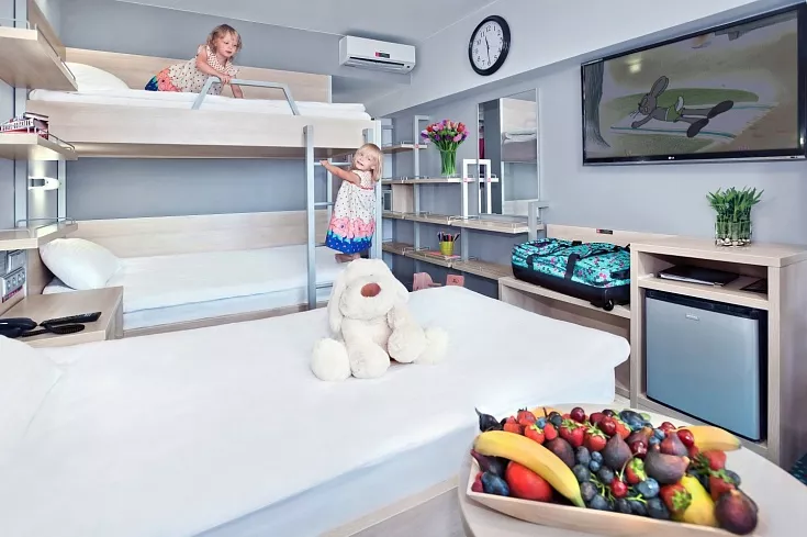 . Гостиница Yalta Intourist. Ялта