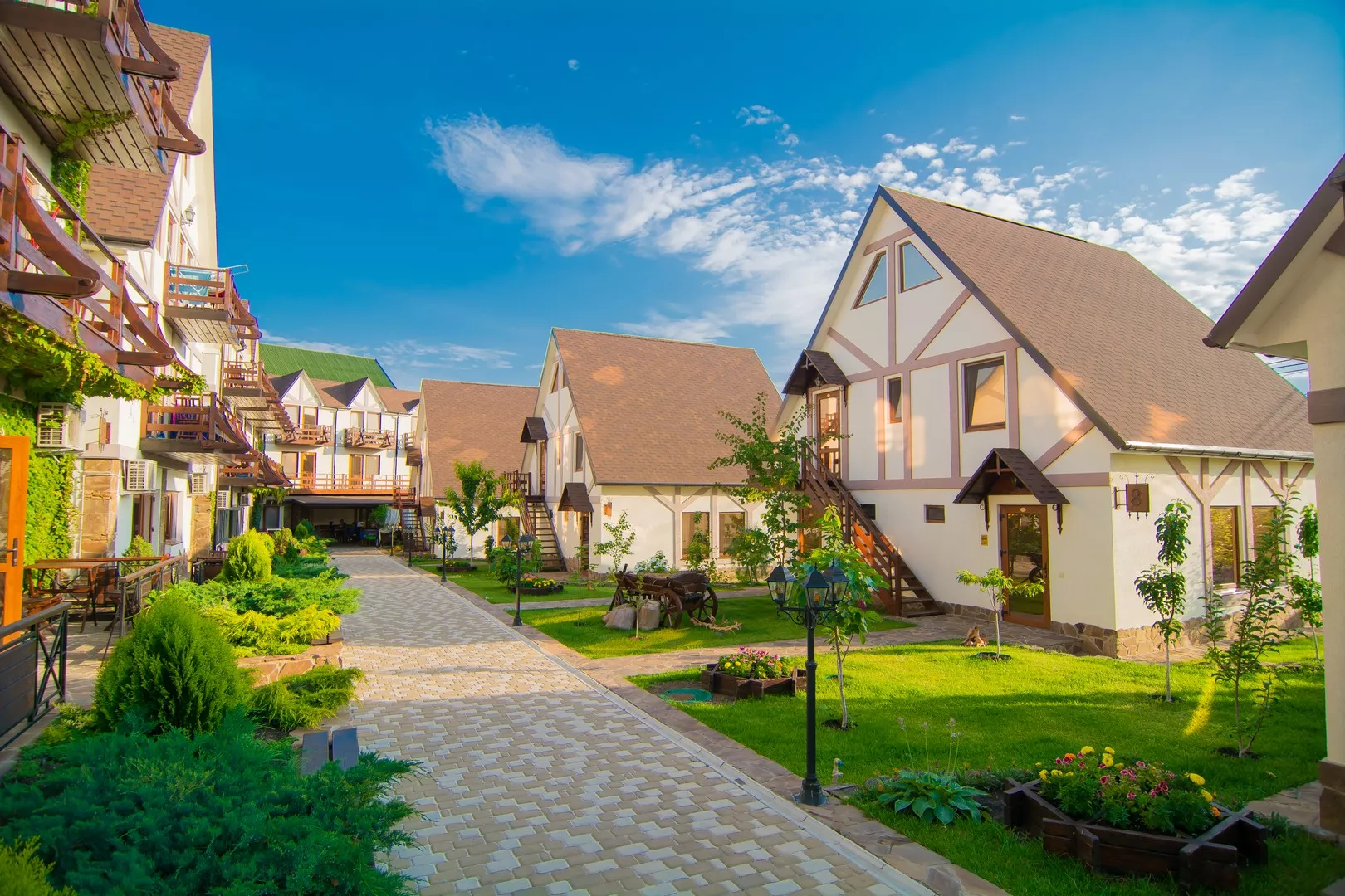 . Отель Семейный эко- отель «Альпийская Долина». Малореченское