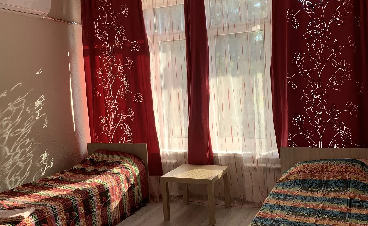 Часть дома под ключ . Частный сектор Часть дома под ключ с двором. Геленджик