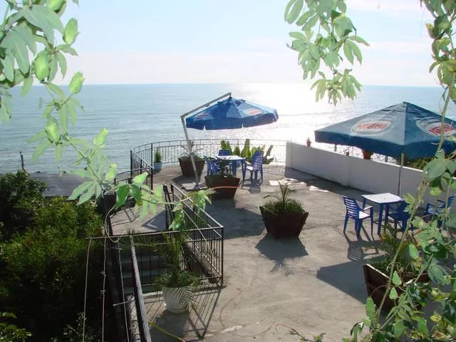 . Гостевой дом "Волна". Лазаревское