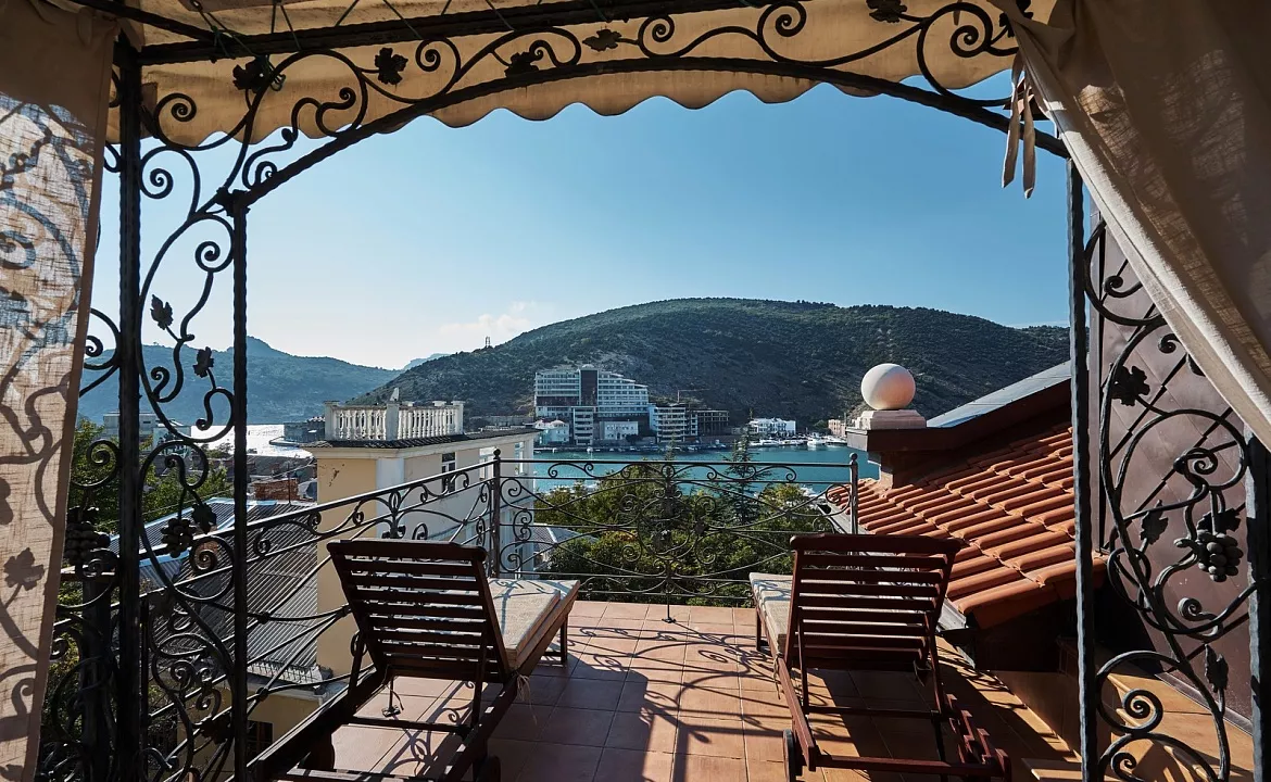 Мансарда. Гостевой дом "KuprInn". Балаклава Мансарда. Гостевой дом "KuprInn". Балаклава