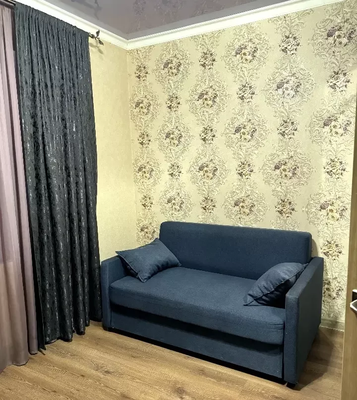 . Двухэтажный дом Сухум. Сухум