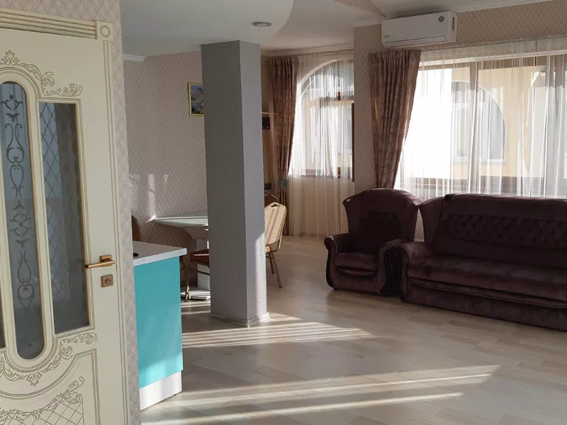 2-х уровневые Апартаменты с кухней, балконом и видом на море. Коттедж «Алустон». Рыбачье