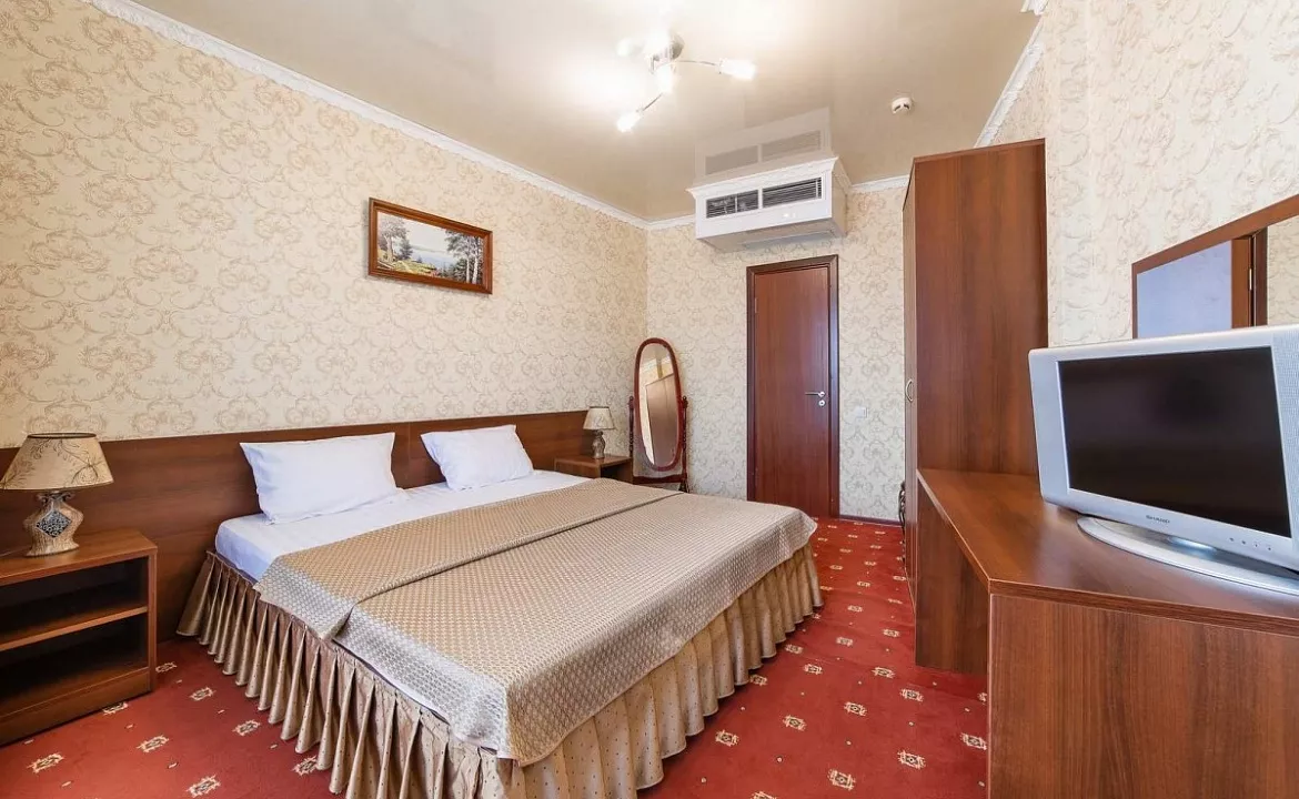 АПАРТАМЕНТЫ. Отель "Плаза". Анапа