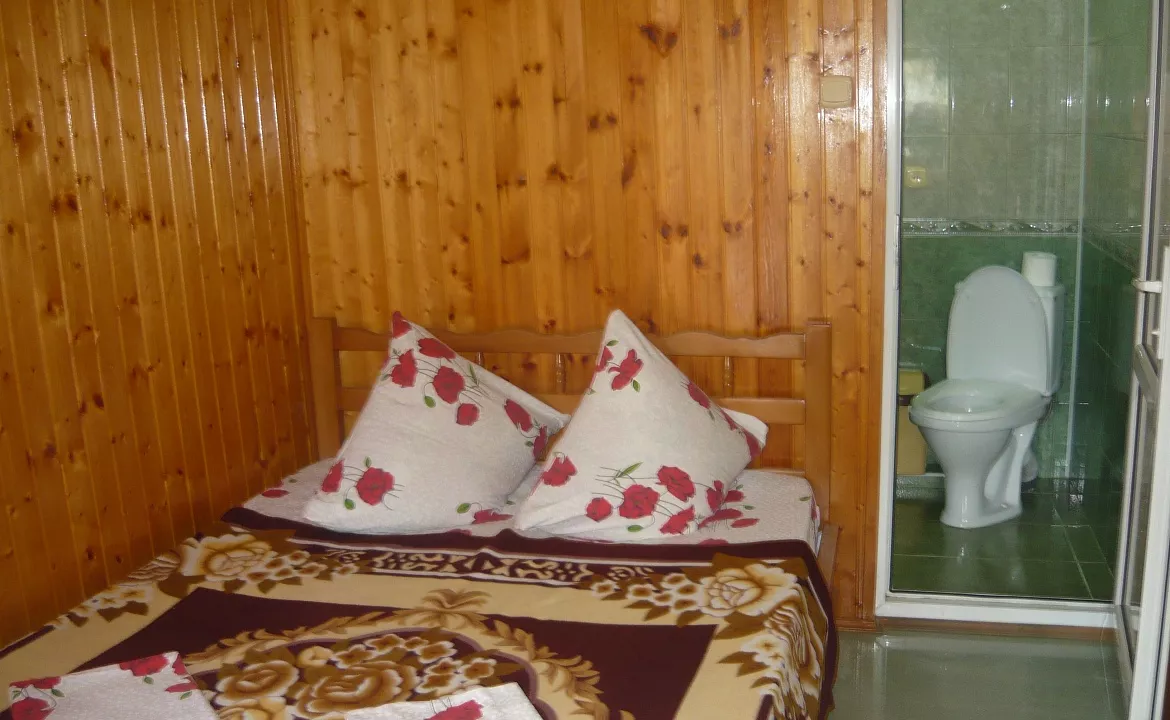 Стандартный трехместный номер. Гостевой дом "Дикая Орхидея". Вардане