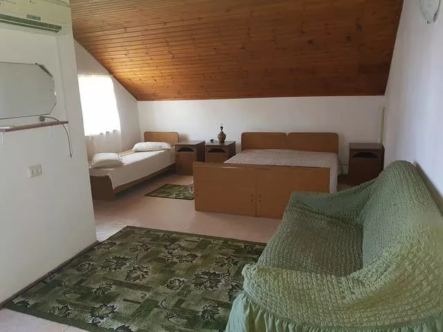 . Гостевой дом «Красный дом». Совет-Квадже