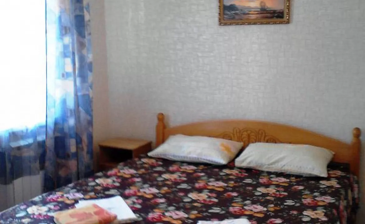 СЕМЕЙНЫЙ ДВУХКОМНАТНЫЙ. Гостиница "Приморская" - Лазаревское. Лазаревское