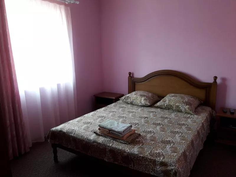 Двухкомнатные апартаменты с кухней. Гостевой дом " Китей ". Керчь