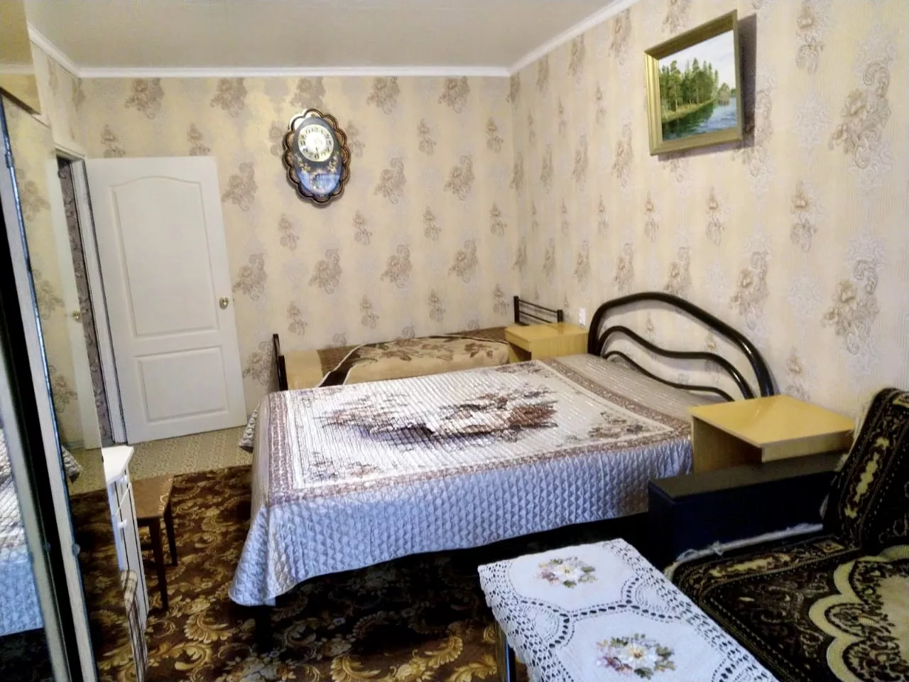 . Квартира в многоквартирном доме Квартира в спальном районе . Лазаревское