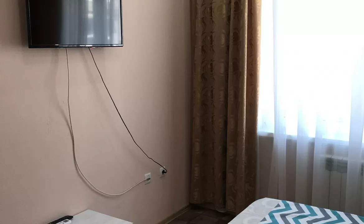 Двухкомнатная квартира с кухней в коттедже. Гостевой дом "Виктория". Лазаревское Двухкомнатная квартира с кухней в коттедже. Гостевой дом "Виктория". Лазаревское