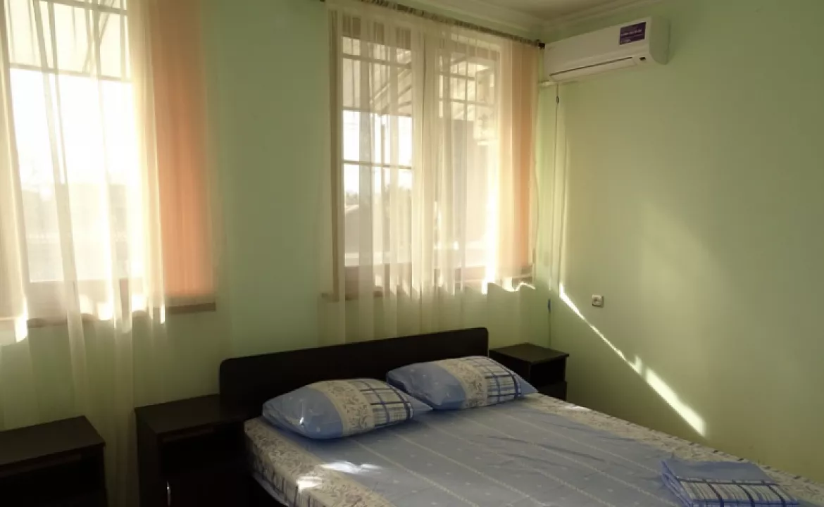 Трёхместный . Частный сектор Гостевой дом «Соломон». Сухум