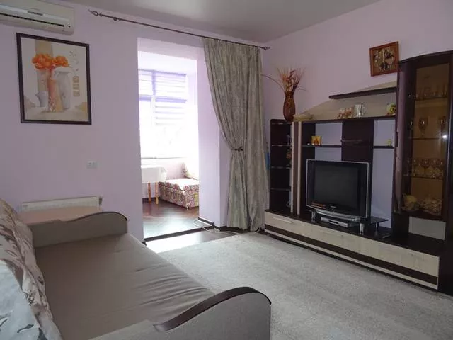  1 комнатная квартира. Квартира в многоквартирном доме 1 комнатная квартира. Ялта