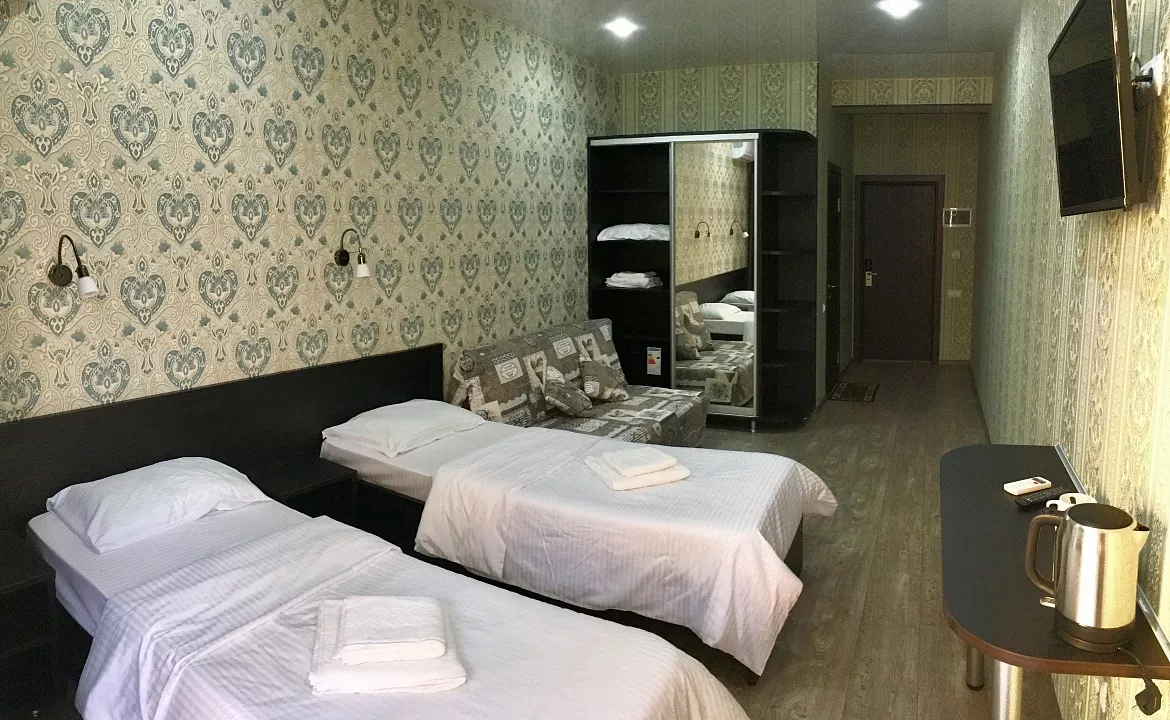 3 местный с балконом вид во двор. Гостевой дом София - Лазаревское. Лазаревское