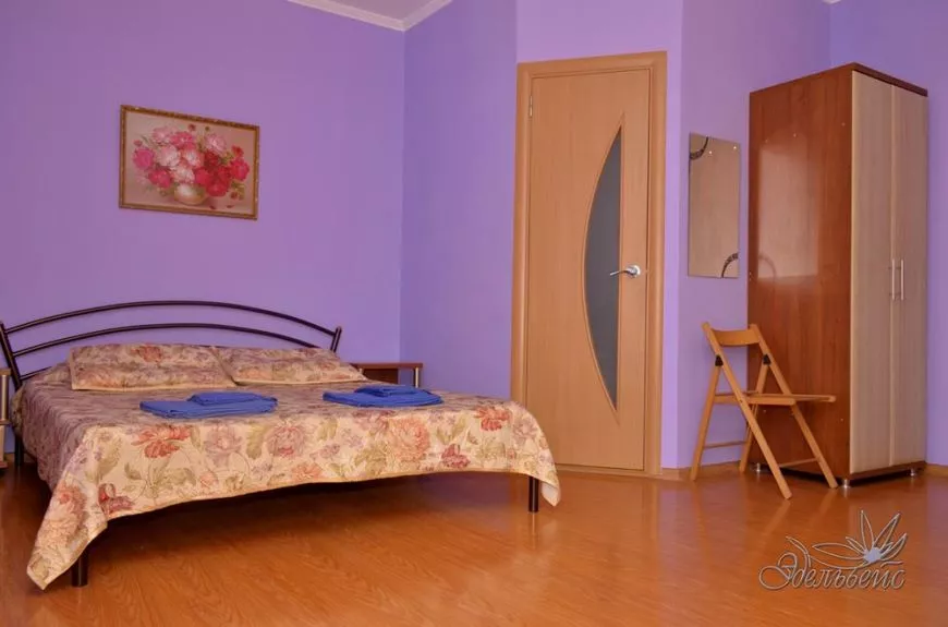 3-местный номер «панорамный» с балконом. Гостевой дом «Эдельвейс». Коктебель