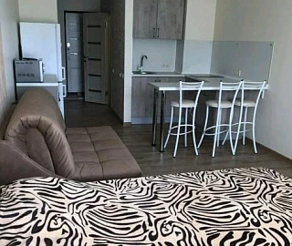 Квартира под ключ. Квартира в многоквартирном доме Студия в Ялте. 