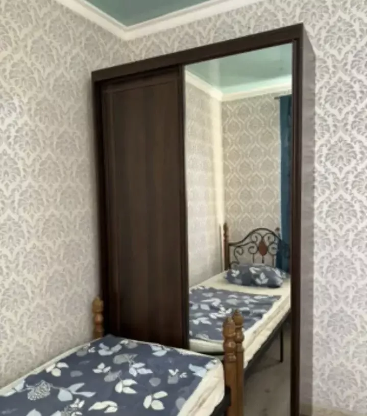 . Двухэтажный дом Сухум. Сухум