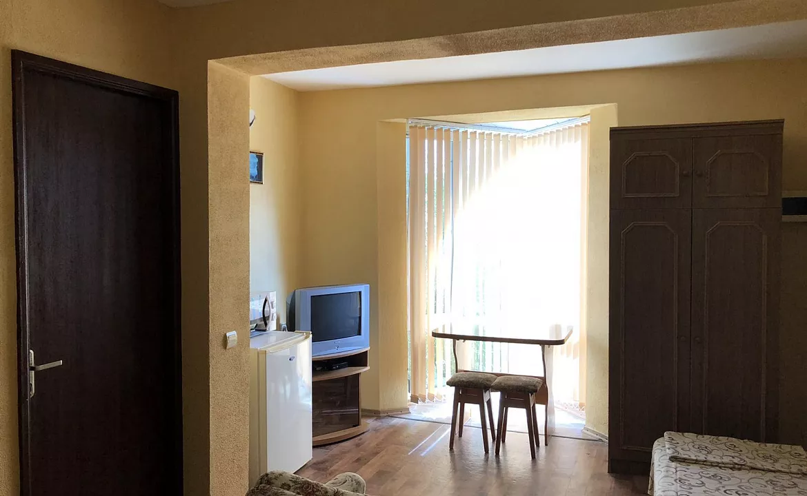 Трехместный номер. Гостевой дом АнНи. Гаспра