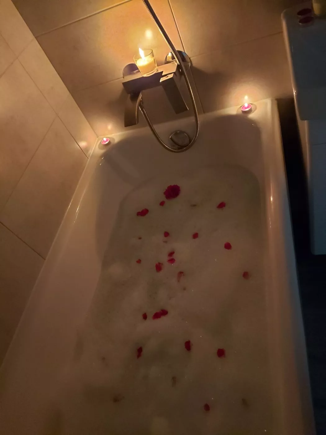 . Квартира в многоквартирном доме в центре Адлера. Адлер . Квартира в многоквартирном доме в центре Адлера. Адлер