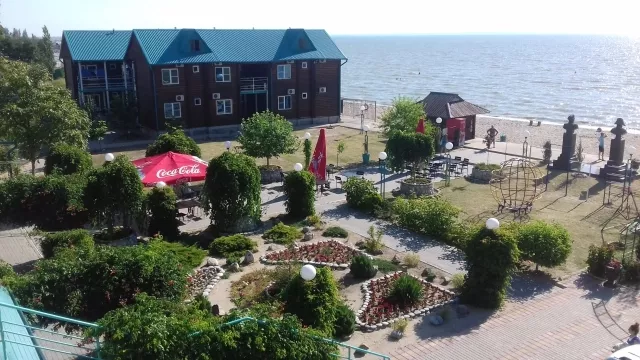 . Гостиница комплекс "Новинка". Ейск