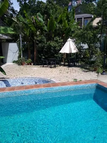 . Гостевой дом Весенняя 6. Туапсе