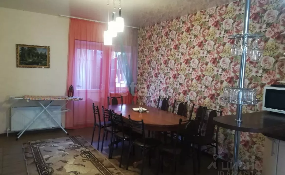 Дом. Коттедж на Красной. Ейск