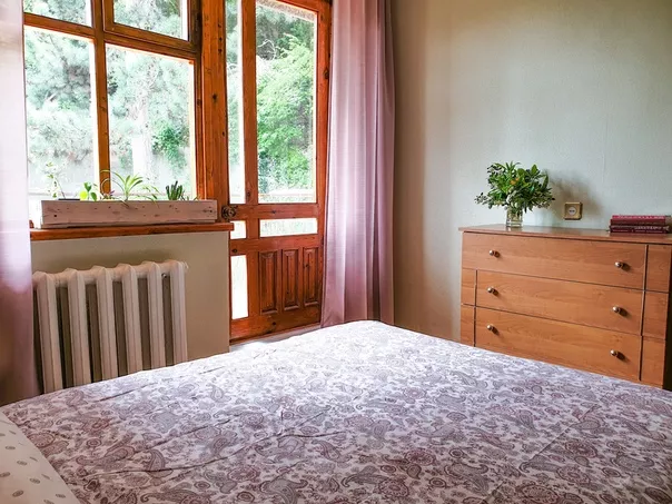 Эконом с одной кроватью. Хостел Дом. Ялта