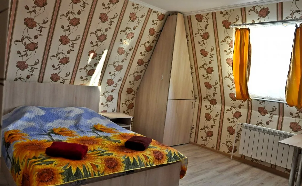 Двухкомнатный с мини-кухней. Гостевой дом «SunShine». Анапа