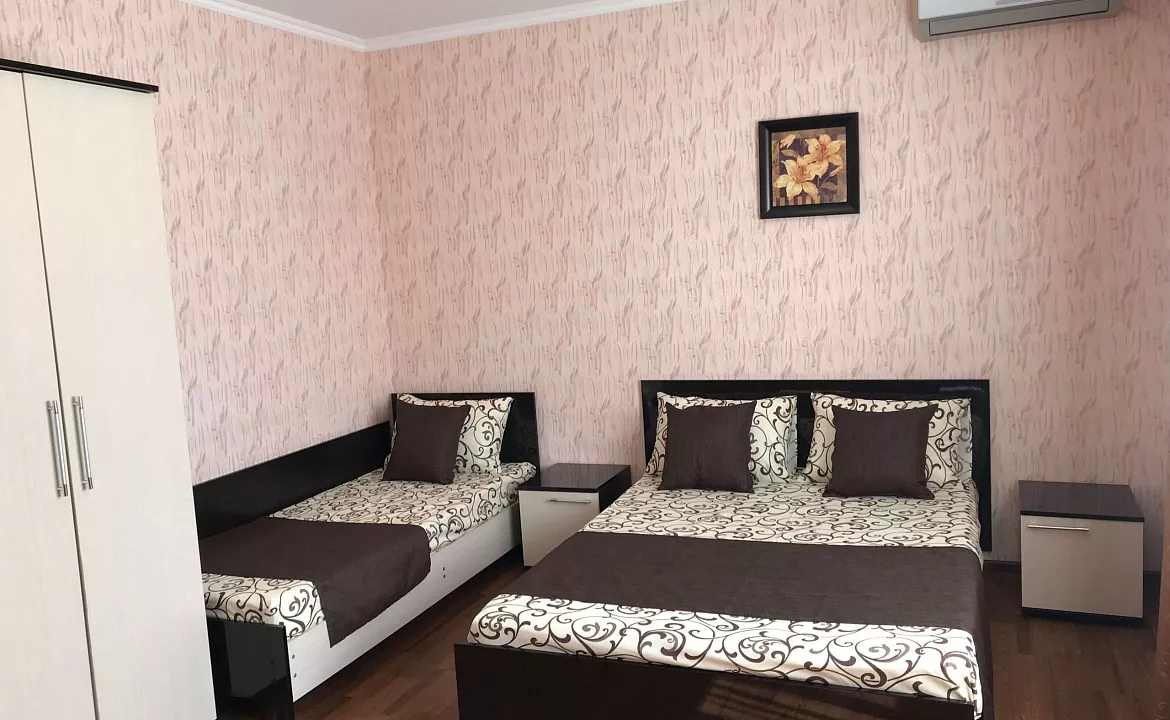 4х местный номер «Стандарт». Гостевой дом "Виктория". Лазаревское 4х местный номер «Стандарт». Гостевой дом "Виктория". Лазаревское