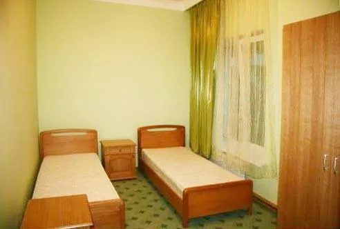 Трехкомнатные апартаменты с кухонным уголком 1. Гостевой дом " Китей ". Керчь