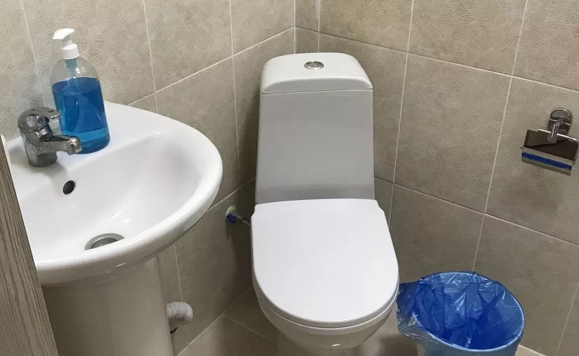 Трёхместный номер с балконом. Частный гостевой дом На Колхозной . Геленджик