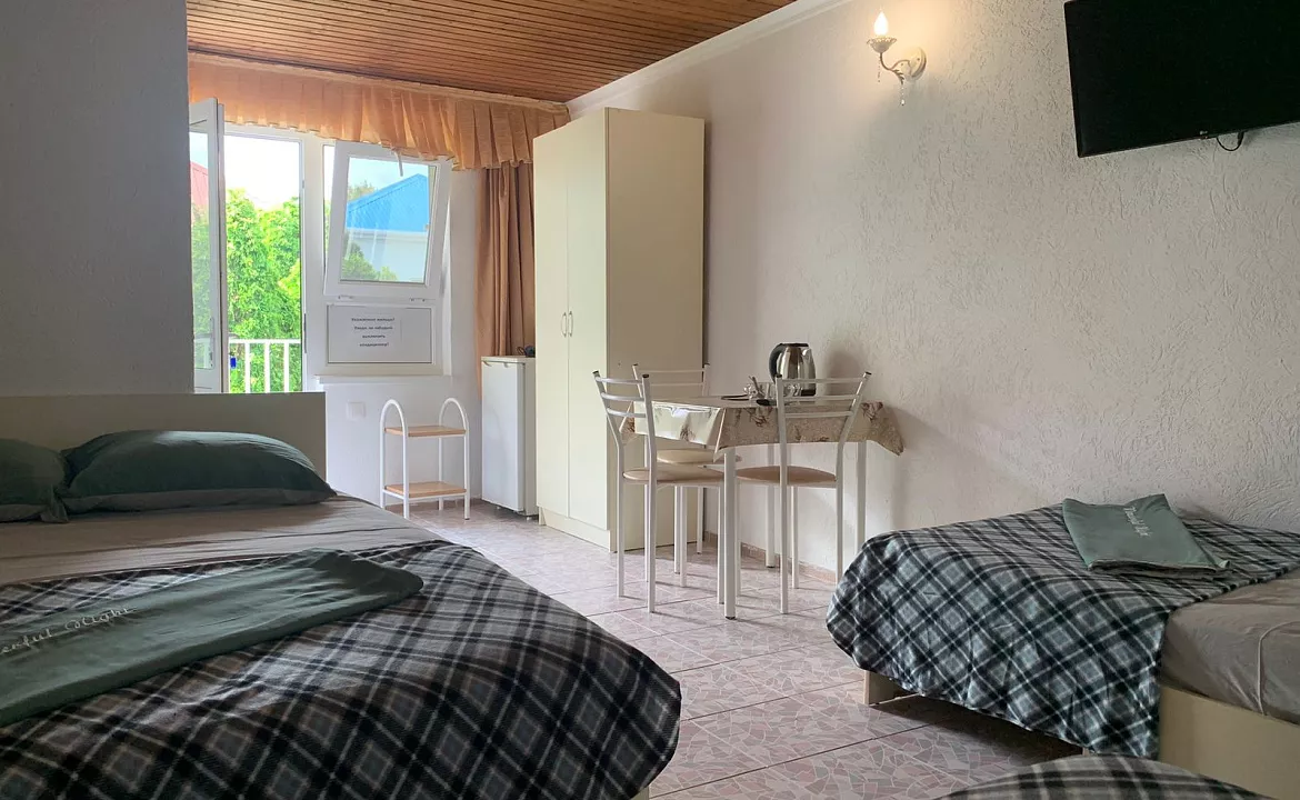 Четырёхместный номер . Гостевой дом Гармония - Витязево. Витязево