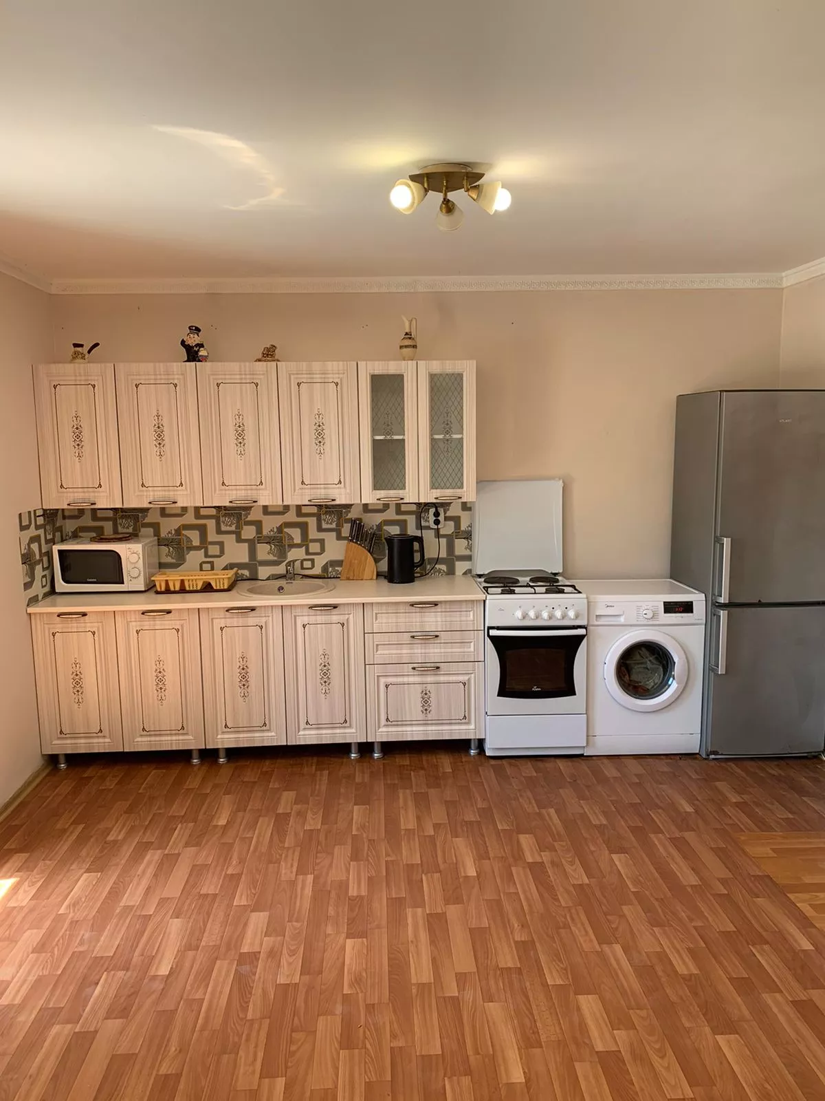 . Гостевой дом ЭЙВА. Пицунда