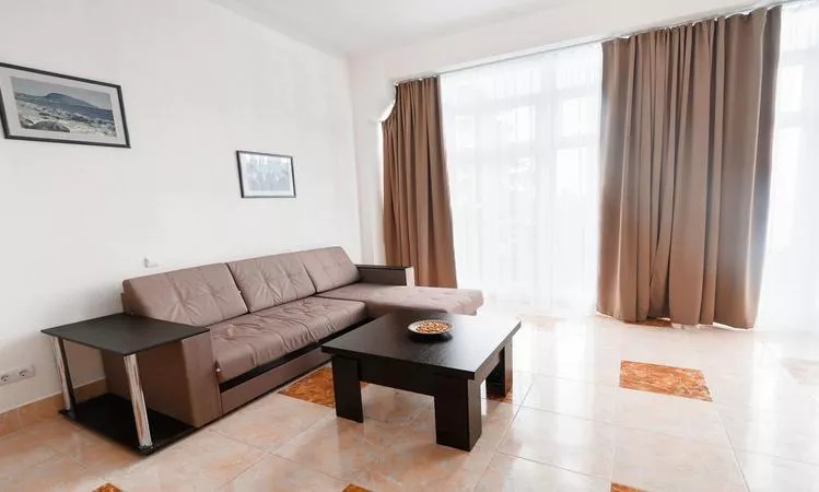 СЕМЕЙНЫЙ 2-Х КОМНАТНЫЙ ЛЮКС. Отель "Юрзуф". Гурзуф