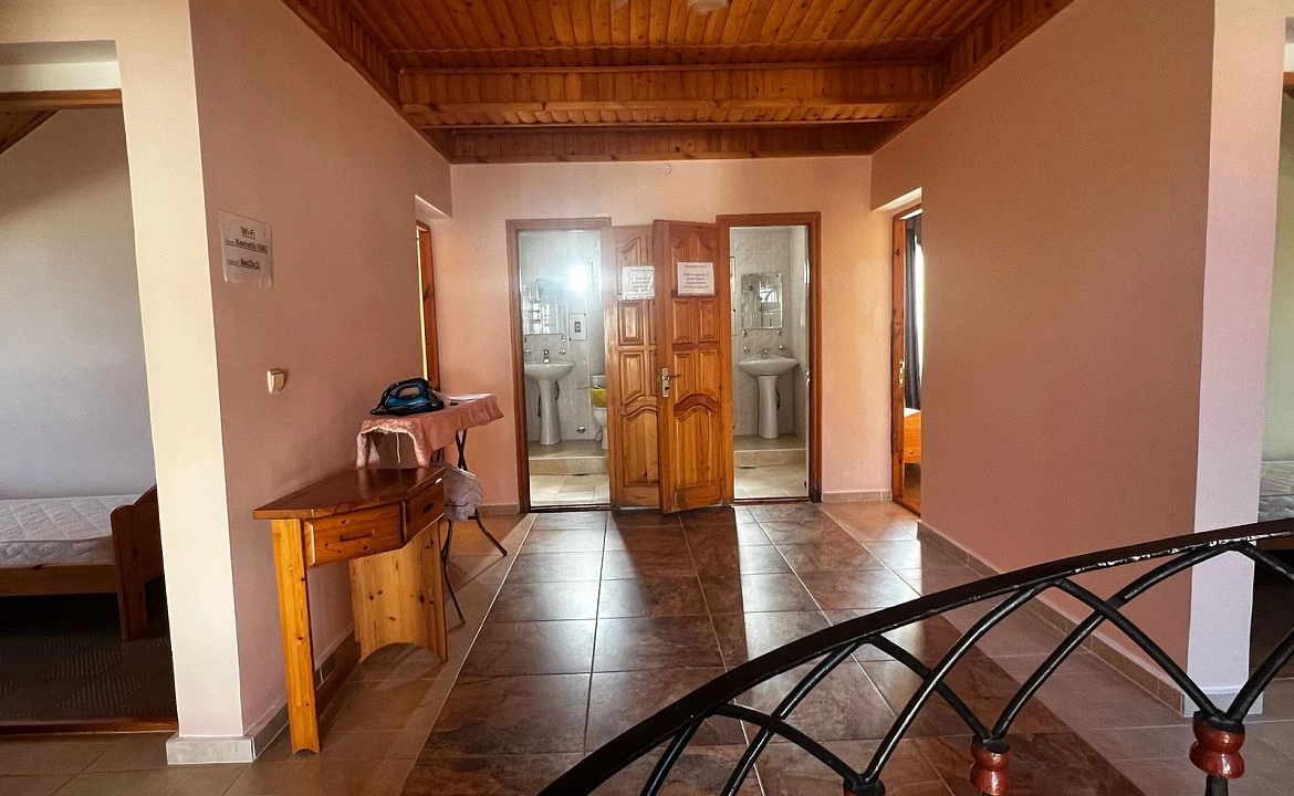 Двухместный номер с балконом. Гостевой дом Эксклюзив. Вардане