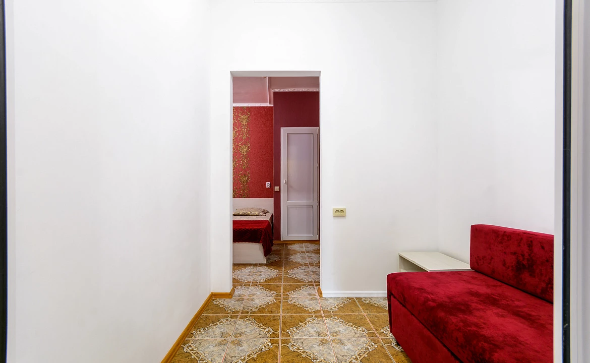 Семейный трёхместный комфорт. Гостевой дом УЮТ на ул. Новороссийское шоссе 1/7. Джубга