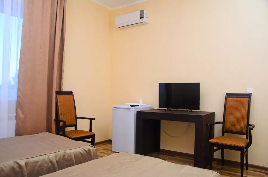  СТАНДАРТ ТРЁХМЕСТНЫЙ. Отель  "ВАП-отель". Ейск