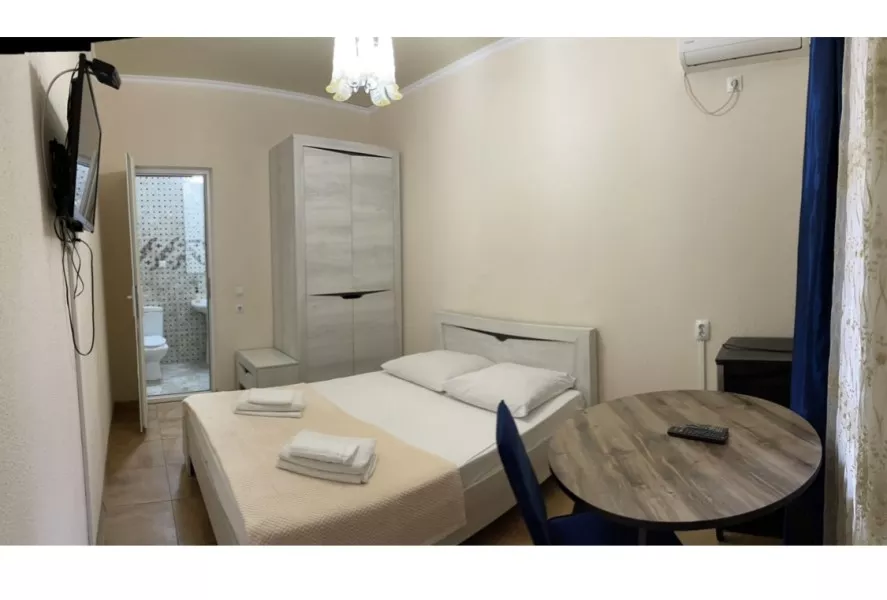 Стандартный двухместный номер. Гостевой дом "Замок на Жемчужной". Адлер