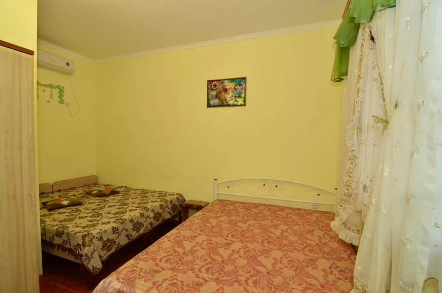 4-местный номер «Мятный». Гостевой дом Гостевой дом «Радуга». Саки 4-местный номер «Мятный». Гостевой дом Гостевой дом «Радуга». Саки