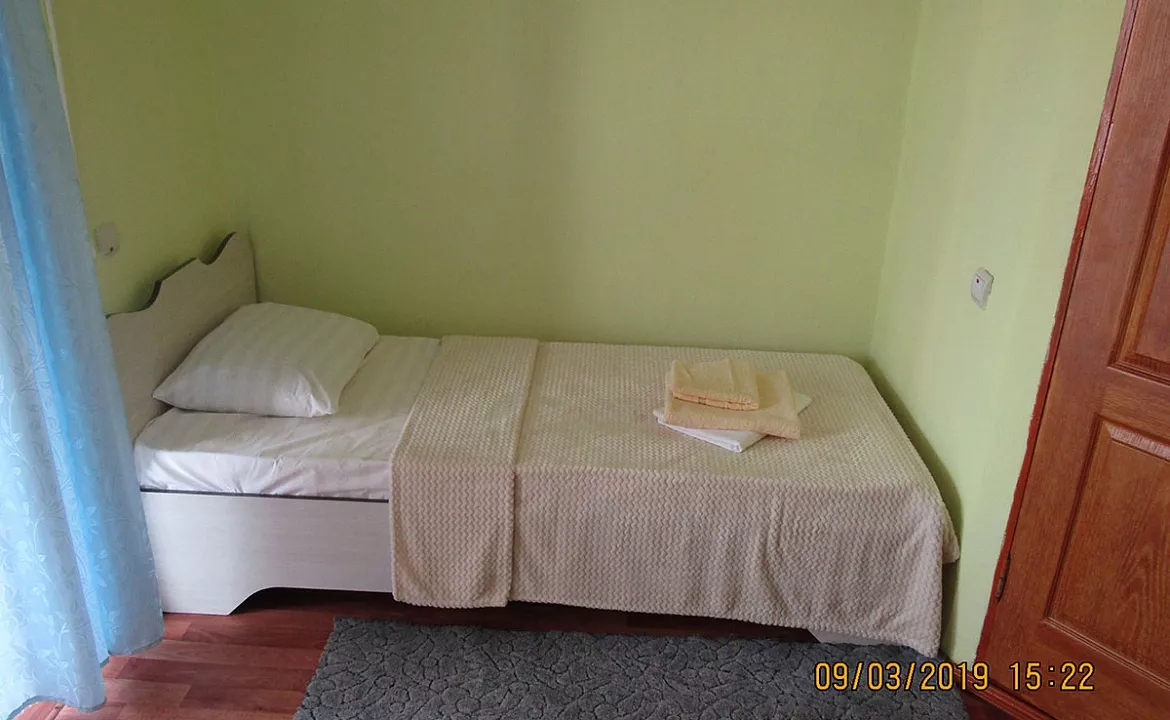 Номер «Стандарт» 4-х местный. Гостевой дом “У Петровича”. Приморский