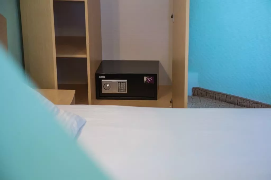 ПОЛУЛЮКС №3. Гостиница Аквилон. Алупка