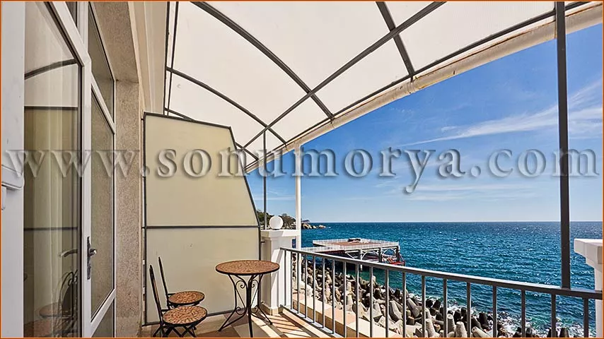 Стандарт 2 этаж с балконом. Апарт-отель «Сон у моря». Алупка