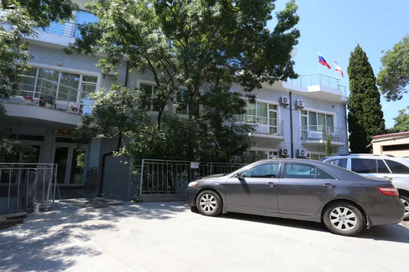 . Гостиница "РоЯлта". Алупка