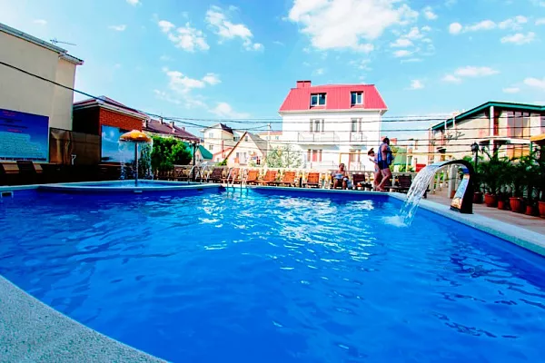 . Гостиница "ATLAS" . Верхнее Джемете