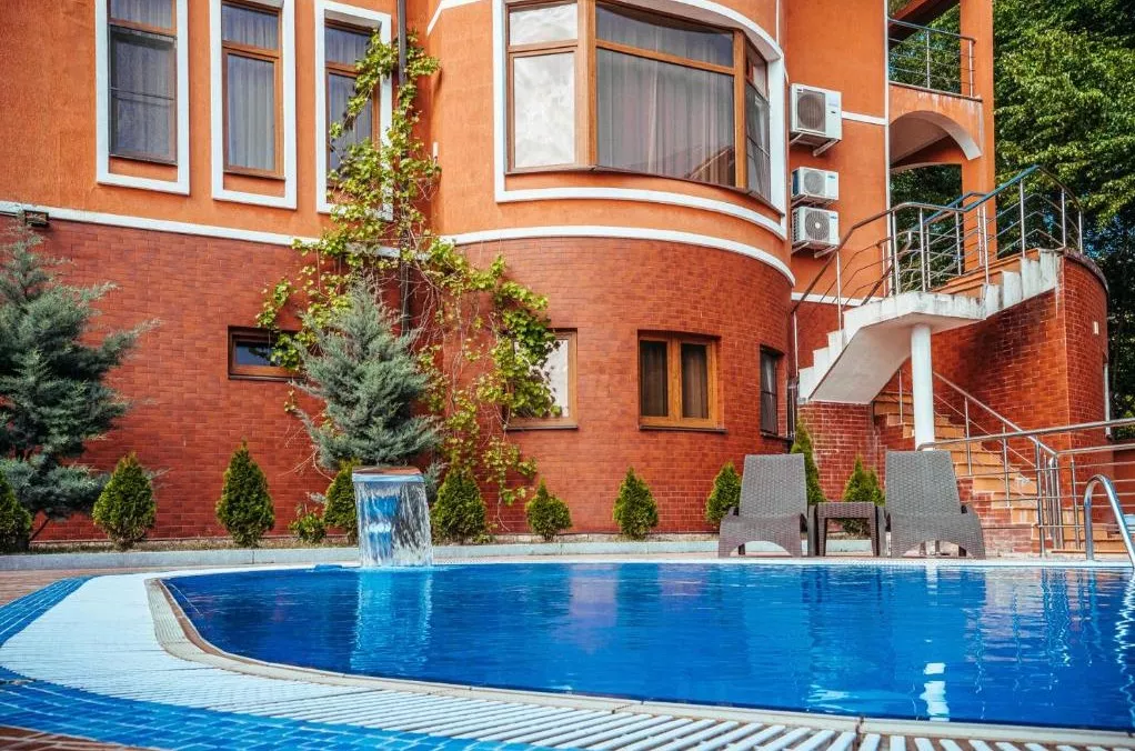 . Отель Alm Hotel. Красная Поляна