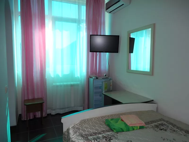 2-х местный номер Стандарт. Гостевой дом "Зеленые Фонарики". Адлер