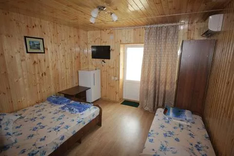 Трехместный №1. Гостевой дом У Валентины. Солоники