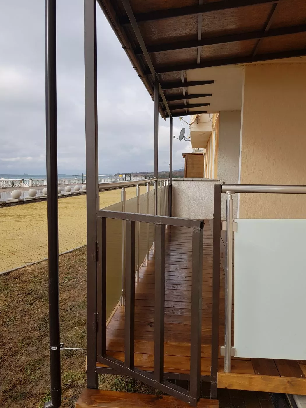 . Квартира в многоквартирном доме Апартаменты на Набережной. Геленджик