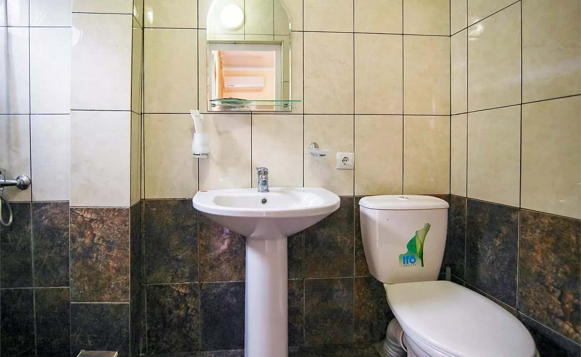 Стандарт двухместный с креслом. Гостевой дом «Алоиза». Лоо