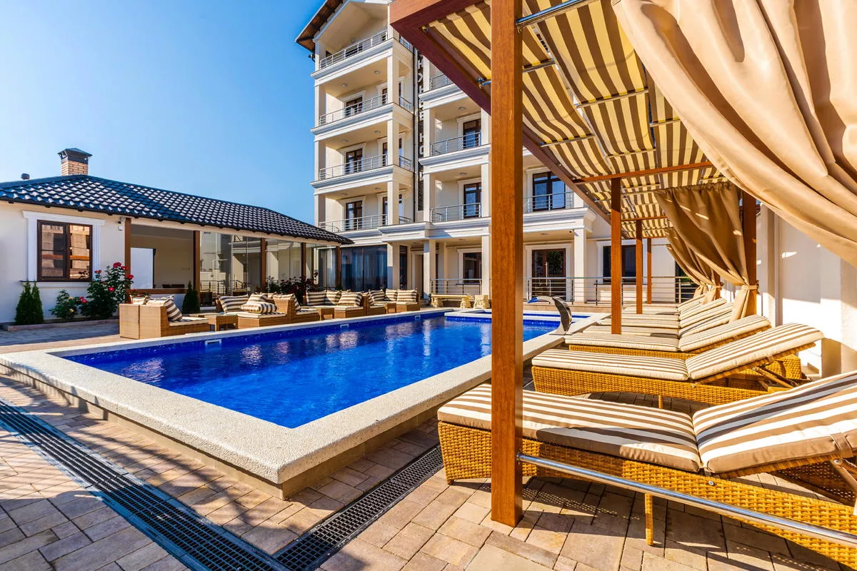 . Отель «Южные Ночи». Кабардинка