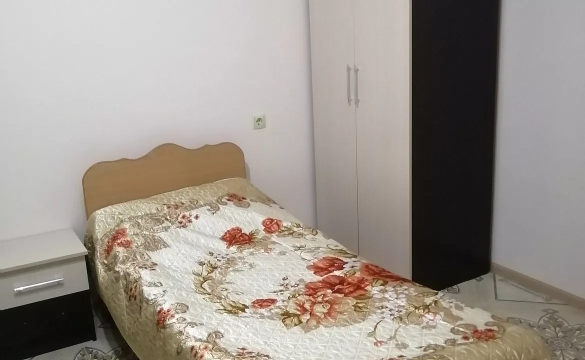 Трёхместный номер на 4-м этаже. Гостевой дом "РОМАНТИКА". Лазаревское